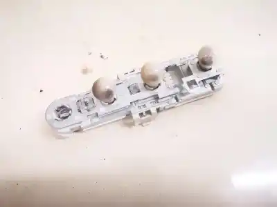 Gebrauchtes Autoersatzteil Lampenhalter zum AUDI A4 AVANT (B5) 1.9 TDI OEM-IAM-Referenzen 8D9945257  