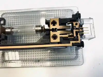 Автозапчасти б/у внутренний свет за opel corsa d (s07) 1.2 lpg (l08 l68) ссылки oem iam   