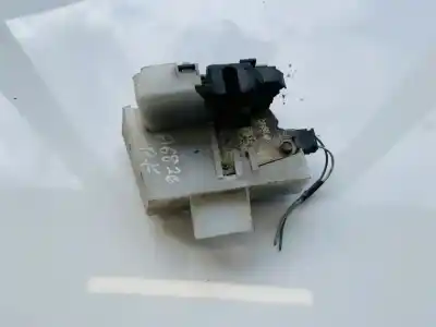 Second-hand car spare part left front door lock for renault megane i scenic (ja0) motor 1.9 ltr. - 72 kw dti diesel cat oem iam references 