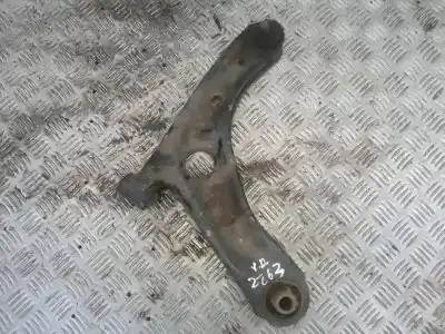 Peça sobressalente para automóvel em segunda mão braço de suspensão inferior dianteiro direito por citroen c1 1.0 cat (384f) referências oem iam 