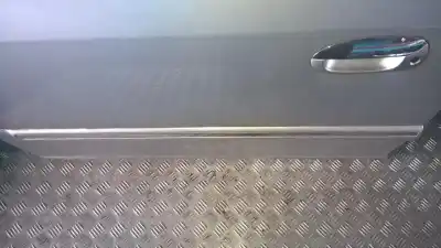 Peça sobressalente para automóvel em segunda mão plásticos por kia carens 2.0 crdi referências oem iam 