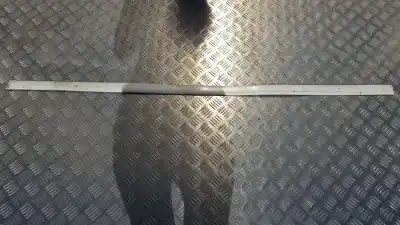 Peça sobressalente para automóvel em segunda mão plásticos por toyota corolla (e12) 1.4 linea terra berlina referências oem iam 