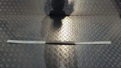 Peça sobressalente para automóvel em segunda mão plásticos por toyota corolla (e12) 1.4 linea terra berlina referências oem iam 