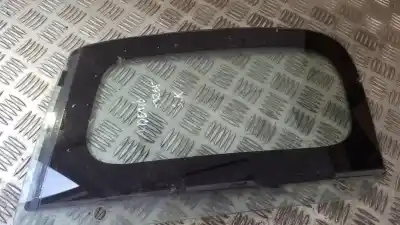 Second-hand car spare part left rear triangle quarter glass for mazda demio (dw) 1.3 active oem iam references 