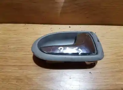 Peça sobressalente para automóvel em segunda mão puxador interior traseiro direito por mazda premacy (cp) 2.0 turbodiesel cat referências oem iam 