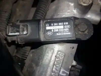 Peça sobressalente para automóvel em segunda mão SENSOR DE PRESSÃO por RENAULT CLIO, 2005.05 - 2009.06  Referências OEM IAM 8200233831  0281002616
