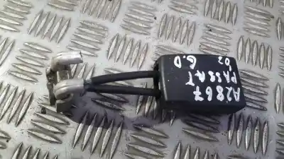 Автозапчасти б/у крюк для ремня задний правый за volkswagen passat variant (3b6) 1.9 tdi ссылки oem iam 3b0857740d