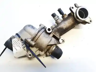 Recambio de automóvil de segunda mano de Carcasa del termostato para MERCEDES-BENZ CLASE C (W203)  referencias OEM IAM A1112031075  1112031075