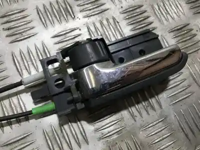 Peça sobressalente para automóvel em segunda mão puxador interior traseiro direito por toyota corolla (e11) 2.0 d-4d linea sol referências oem iam 