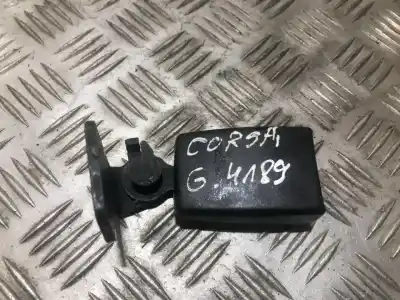 Second-hand car spare part right rear seat belt buckle for opel corsa c 1.2 16v cat (z 12 xep / lb4) oem iam references 605358161