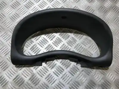 Автозапчастина б/у передні молдинги для OPEL CORSA B 1.4 CAT (2H6) Посилання на OEM IAM 90387686  90387685