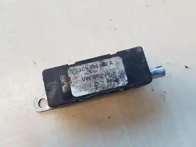 Second-hand car spare part antenna amplifier for volkswagen passat b6 (3c2) 2.0 tdi 16v oem iam references 3c9035552a