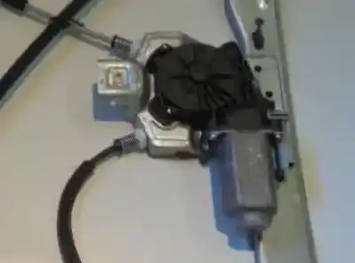 Peça sobressalente para automóvel em segunda mão motor elevador vidro dianteiro esquerdo por citroen ds3 1.6 hdi fap referências oem iam 40220d