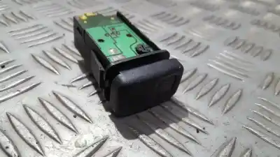 Second-hand car spare part switch for mazda 323 1.5 g 16v/25 (egi dohc) oem iam references 5y30