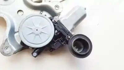 Second-hand car spare part Rear Left Window Motor for TOYOTA RAV 4 (A3) 2.2 Turbodiesel CAT OEM IAM references 8572035140  85720-35140, 262100-2340