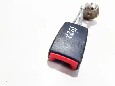 Автозапчасти б/у левый задний крюк ремня за audi a3 (8l) 1.8 ambiente ссылки oem iam 4b0857740a  
