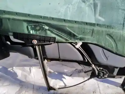 Peça sobressalente para automóvel em segunda mão elevador de vidros dianteiro direito por audi 80 (811/813) 1.8 referências oem iam 