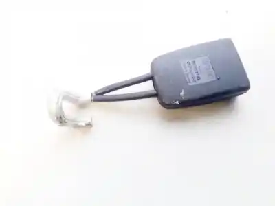 Автозапчасти б/у крюк для ремня задний правый за volkswagen passat variant (3b5) 1.9 tdi ссылки oem iam 3b0857740
