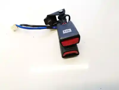 Pièce détachée automobile d'occasion boucle de ceinture de sécurité arrière centrale pour hyundai i30 1.6 crdi cat références oem iam 