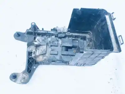 Автозапчастина б/у середній для AUDI A3 (8P) 2.0 TDI S Line (103kW) Посилання на OEM IAM 1K0915333B  