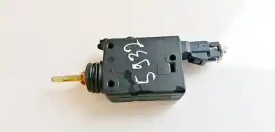 Second-hand car spare part tailgate central locking system  for opel zafira a 2.0 dti oem iam references 90589918