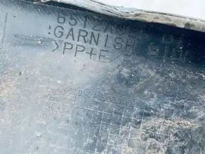 Автозапчасти б/у левая боковая юбка (разрез) за mitsubishi outlander (cw0) 2.0 di-d intense ссылки oem iam 6512a02501  6512a025-01