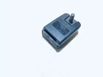 Pezzo di ricambio per auto di seconda mano GANCIO CINTURA POSTERIORE DESTRO per RENAULT SCENIC, I 1996.01 - 1999.09  Riferimenti OEM IAM 417511D  9121093