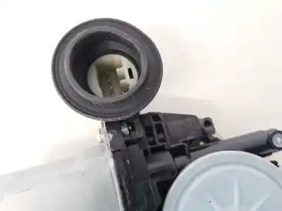 Second-hand car spare part rear left window motor for toyota rav 4 (a3) 2.2 d-4d cat oem iam references 8572035140  85720-35140, 262100-2340