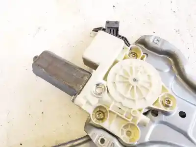 Peça sobressalente para automóvel em segunda mão motor elevador vidro traseiro direito por toyota avensis wagon (t25) 2.0 d-4d executive referências oem iam 992045100