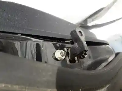 Second-hand car spare part hinge for toyota avensis 2.0 d-4d oem iam references 