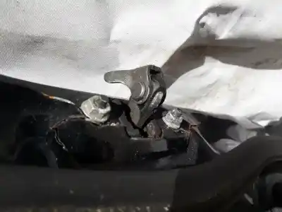 Second-hand car spare part hinge for toyota avensis 2.0 d-4d oem iam references 