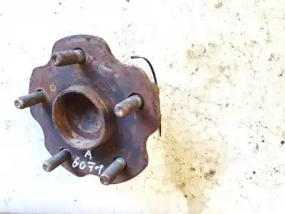 Second-hand car spare part rear left knuckle for toyota avensis 2.0 d-4d oem iam references 