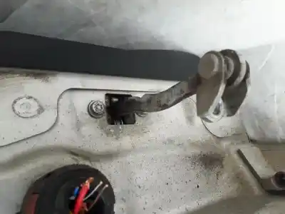 Second-hand car spare part hinge for opel meriva 1.6 16v oem iam references   