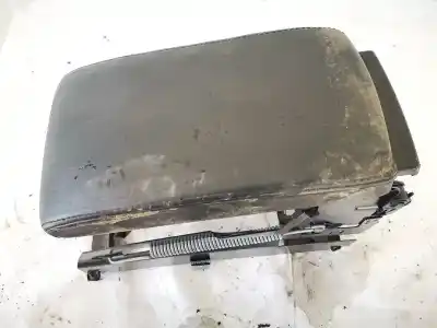 Автозапчасти б/у центральный подлокотник за volkswagen passat variant (3b5) 1.8 ссылки oem iam 3b1864207