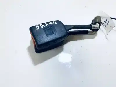 Автозапчасти б/у крюк для ремня задний правый за audi 80 avant 1.9 tdi ссылки oem iam 8a9857739a