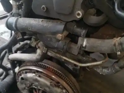 Автозапчастина б/у термостат для volkswagen golf v variant (1k5) 1.9 tdi посилання на oem iam 038121132d  