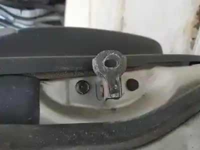 Pezzo di ricambio per auto di seconda mano cerniera per mazda 3 lim. (bl) 1.6 16v cat riferimenti oem iam   