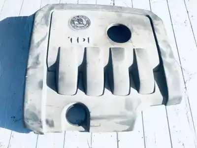Pezzo di ricambio per auto di seconda mano COPERCHIO MOTORE per SKODA OCTAVIA COMBI (1Z5)  Riferimenti OEM IAM 03G103925BF  03G103925BT, 03G103925BP, 03G103925BG