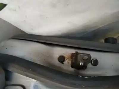 Second-hand car spare part hinge for kia rio 1.3 cat oem iam references   