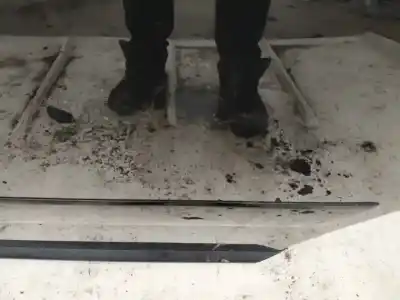 Pezzo di ricambio per auto di seconda mano plastica per audi a2 (8z) 1.4 16v riferimenti oem iam   