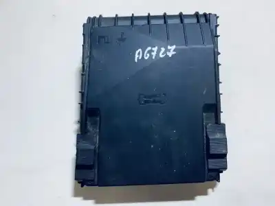 Pièce détachée automobile d'occasion BOÎTES À FUSIBLES pour VOLKSWAGEN GOLF, V 2003.10 - 2008.10  Références OEM IAM 1K0937132F  