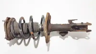 Tweedehands auto-onderdeel schokbreker links voor voor toyota verso 2.0 d-4d cat oem iam-referenties 