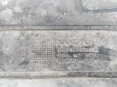 Pezzo di ricambio per auto di seconda mano plastica per volvo v50 (545) 2.0 d riferimenti oem iam 30683605  