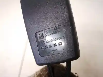 Автозапчастина б/у центральний задній гачок для opel vectra c (z02) 2.2 dti 16v (f69) посилання на oem iam 24465998f  