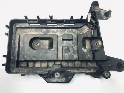 Pièce détachée automobile d'occasion moyen pour volkswagen golf v (1k1) 1.6 fsi références oem iam 1k0915333c