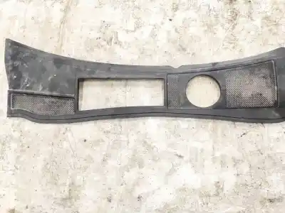 Peça sobressalente para automóvel em segunda mão Grelha Torpedo Curcuvan por AUDI A6, C5 2001.08 - 2005.01 FACELIFT 2.5 TDI 114KW 2001.08 - 2005.01 Referências OEM IAM 4B1819417B  