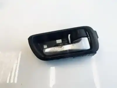 Peça sobressalente para automóvel em segunda mão puxador interior dianteiro direito por toyota corolla verso (r1) 2.0 d-4d luna referências oem iam 692050f010