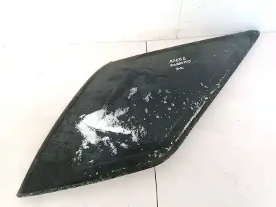 Second-hand car spare part right rear triangle quarter glass for kia sorento 2.5 crdi ex oem iam references 