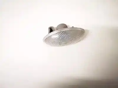 Peça sobressalente para automóvel em segunda mão farolim do lado esquerdo por citroen c2 1.4 hdi referências oem iam 