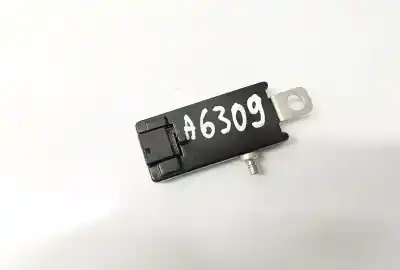 Автозапчастина б/у антенний підсилювач для audi a2 (8z) 1.4 16v посилання на oem iam 8z0035225b  